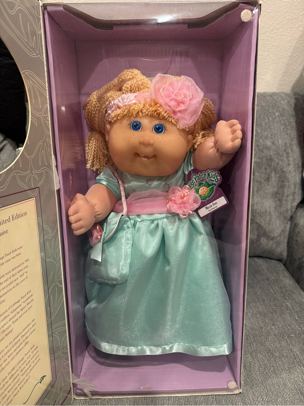Cabbage Patch Kids 20th Anniversary TRU Girl October 5th Maxie Jeri